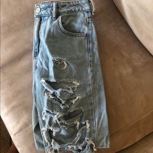 Sold! Sold! Pacsun shredded mom jeans